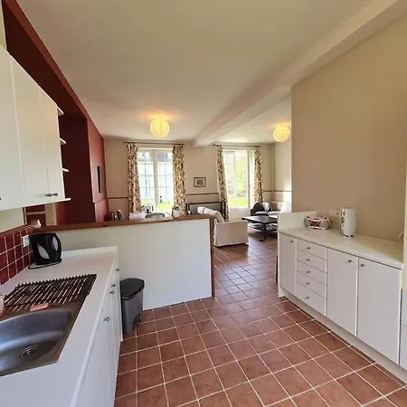 Les Arcades Du Chateau Versainville