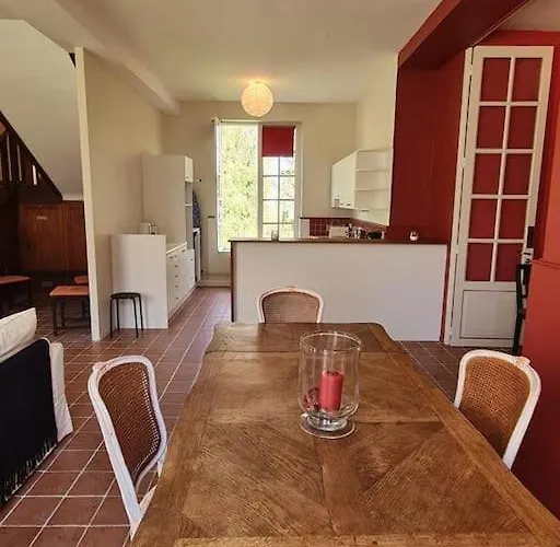 度假居 Les Arcades Du Chateau Versainville